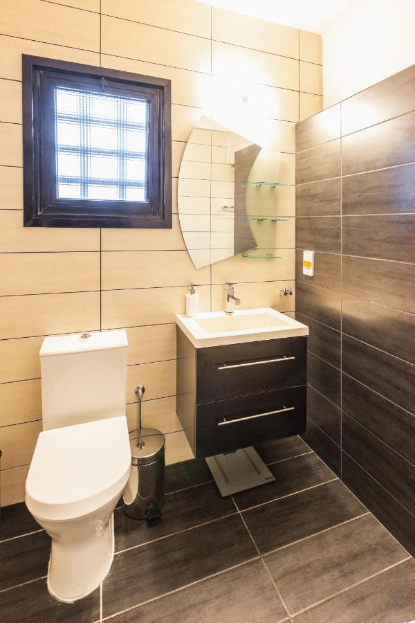 Alexis Apartments - Lovely 2-Bedroom With Swimming Pool Πάφος Εξωτερικό φωτογραφία