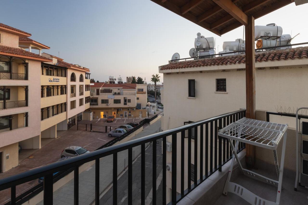 Alexis Apartments - Lovely 2-Bedroom With Swimming Pool Πάφος Εξωτερικό φωτογραφία